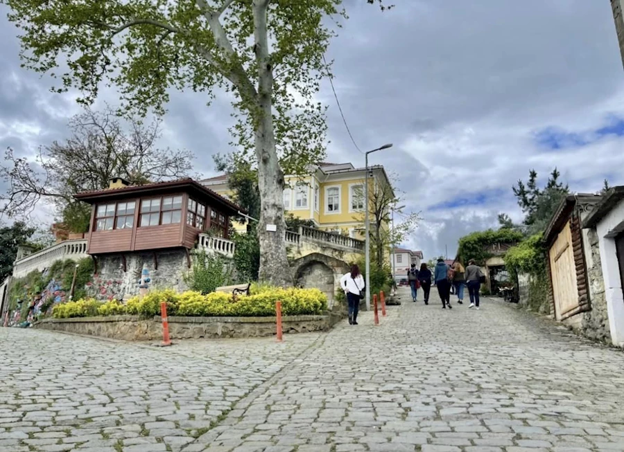 Estonya Turizm Acentalar Tarihi Orta Mahallede