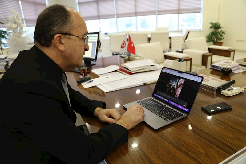 Gümüşhane Üniversitesi Rektörü Zeybek, AA