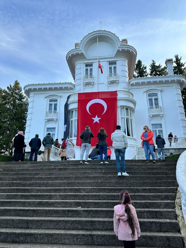 ATATÜRK KÖŞKÜ 10 KASIM’DA DOLDU TAŞTI