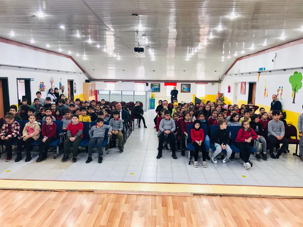 İlçe Milli Eğitim Müdürü Usta, 100. Yıl İlkokulu