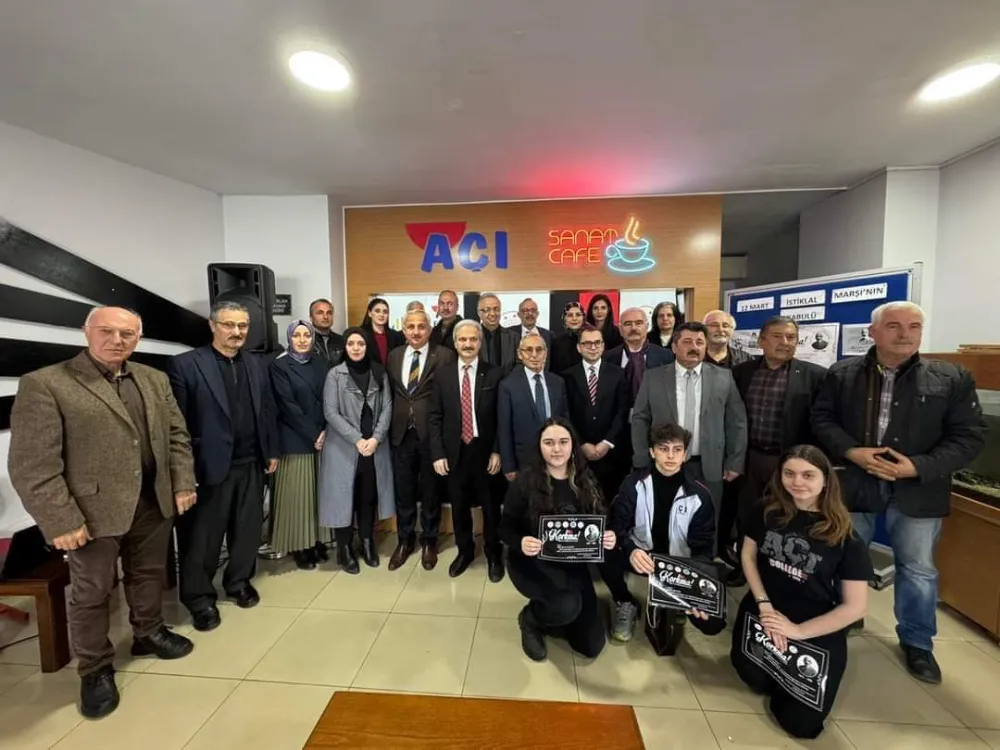 AKİF’İN KALEMİNDEN ŞİİR DİNLETİSİ