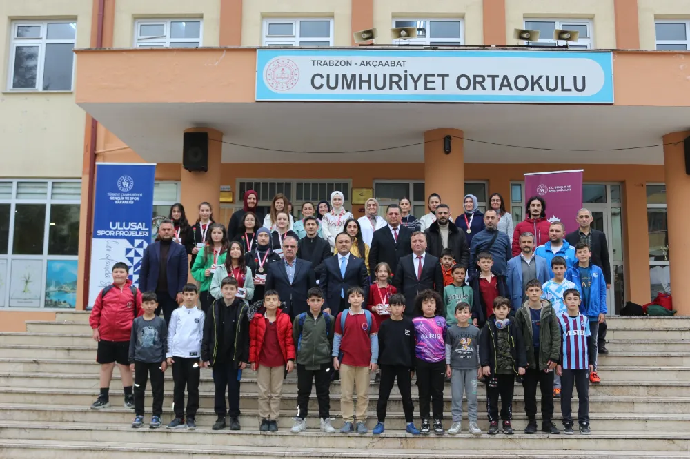 KADINLAR GÜNÜ’NDE FLOOR CURLİNG TURNUVASI
