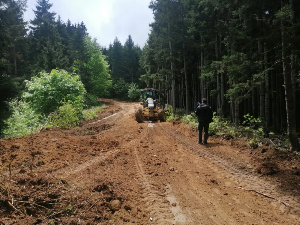 ANMA TÖRENİ ÖNCESİ YOL SORUNUNA NEŞTER VURULUYOR