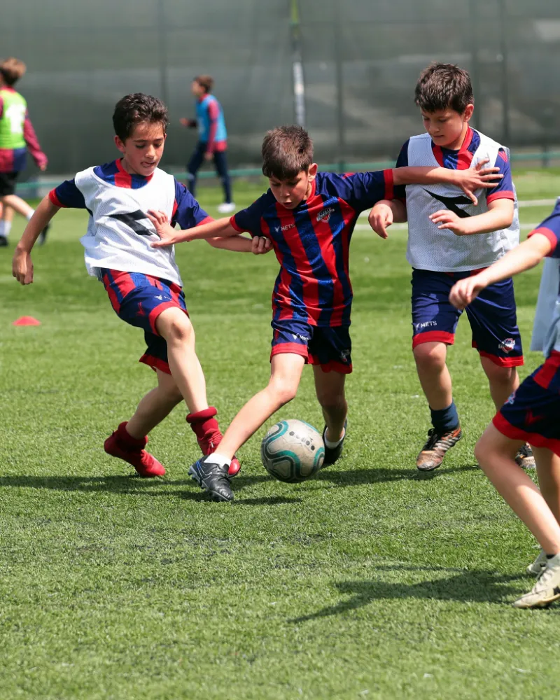 1461 TRABZON FK FUTBOL OKULU YENİ YILDIZLAR YETİŞİYOR