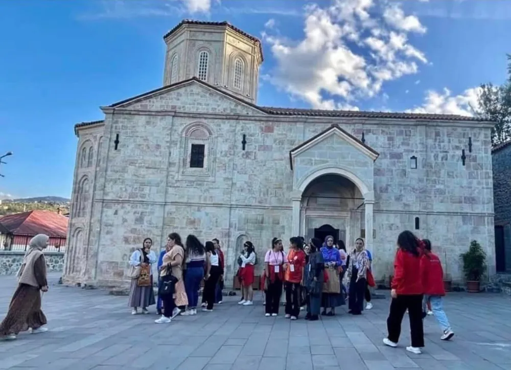 ORTAMAHALLE BAYRAMDA DA TURİSTLERİN İLGİ ODAĞI OLDU