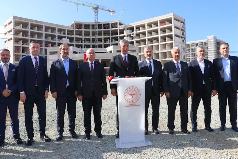 Sağlık Bakanı Memişoğlu Trabzon Şehir Hastanesi şantiyesinde incelemelerde bulundu: