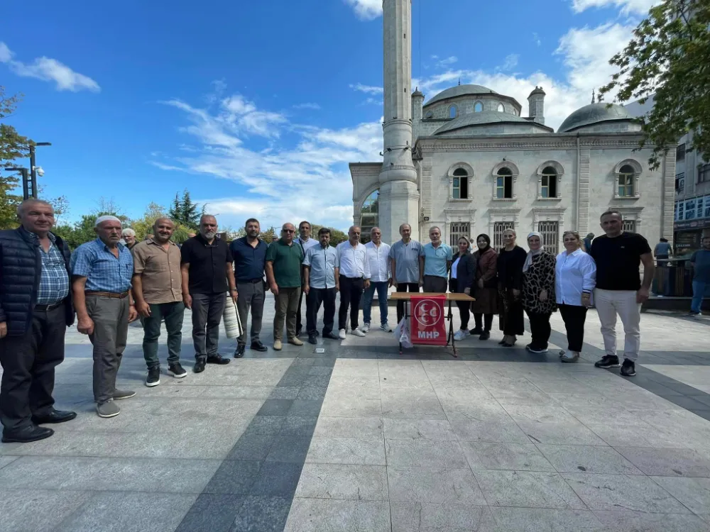 MHP’Lİ KADINLAR NARİN İÇİN HELVA DAĞITTI