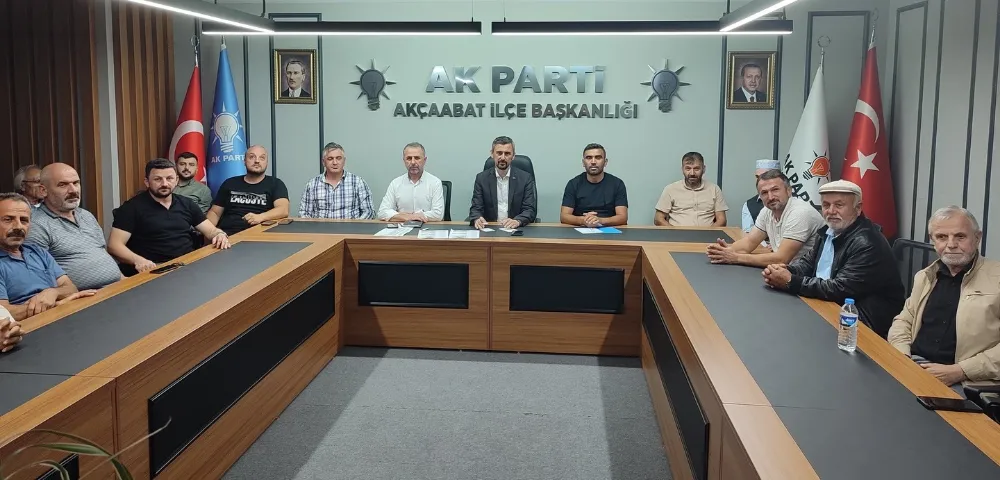 AK PARTİ’DE MAHALLE BAŞKANLARI TOPLANTISI