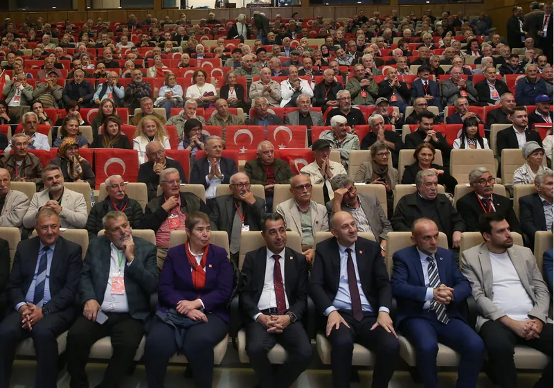 CHP Genel Başkan Yardımcıları Adem ve Şahbaz, partilerinin Rize İl Kongresine katıldı