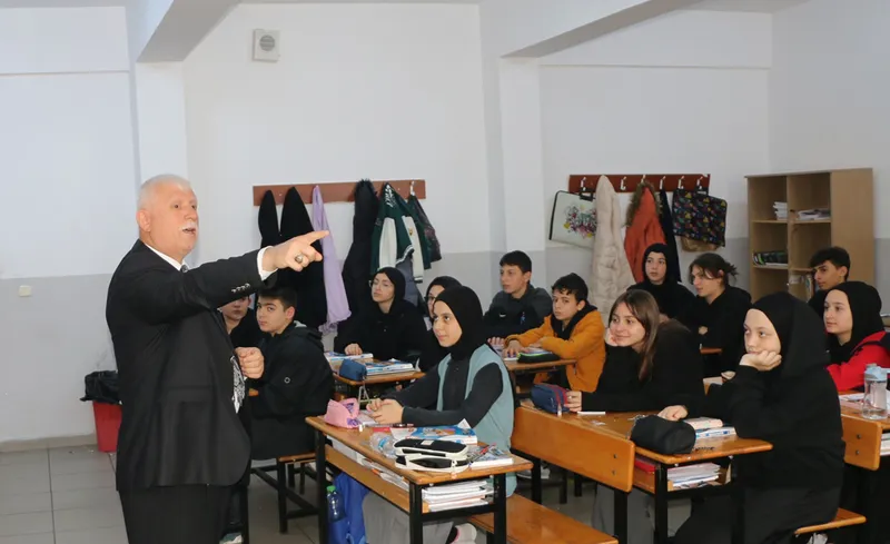 Of Milli Eğitim Müdürü Kabahasanoğlu