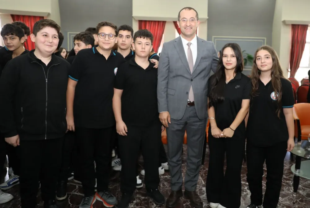BAŞKAN EKİM ÖĞRENCİLERLE