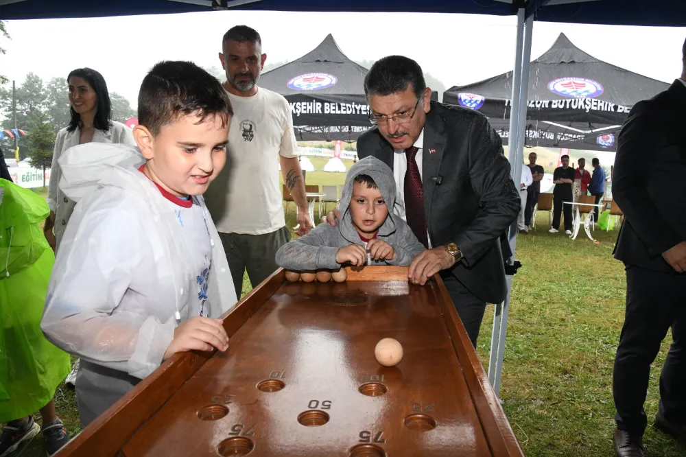  ÇİLEKLİ DÜŞLER KÖY YAŞAM MERKEZİ AÇILIYOR