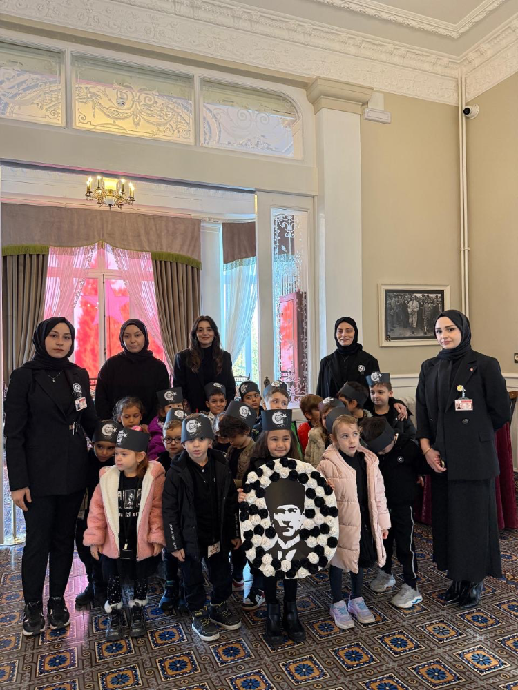 ATATÜRK KÖŞKÜ 10 KASIM