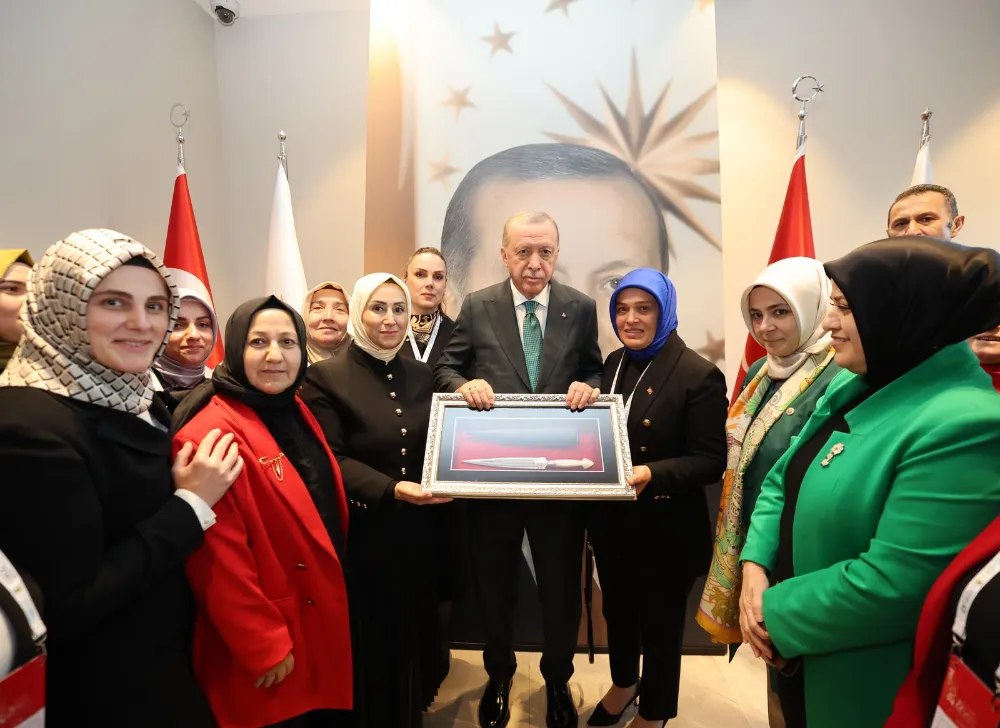 ERDOĞAN’DAN TRABZON KADIN KOLLARINA ÖVGÜ