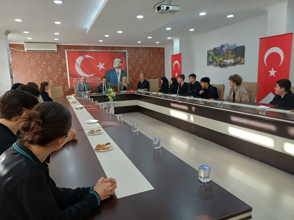 BAŞSAVCIDAN ÖĞRENCİLERE ADALET DERSİ