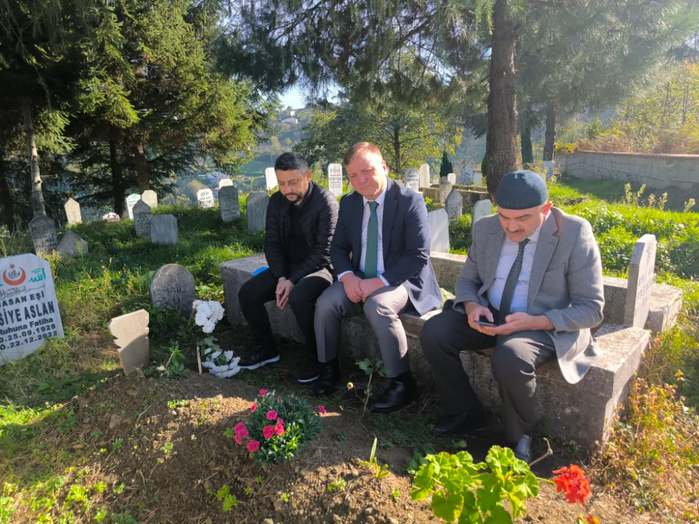   VEFAT EDEN ÖĞRETMENLER UNUTULMADI