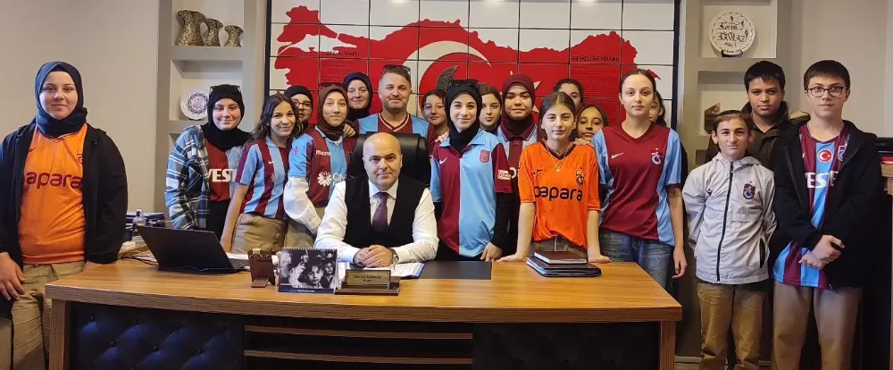 SARITAŞ İMAM HATİP’TEN  TRABZONSPOR’A DESTEK