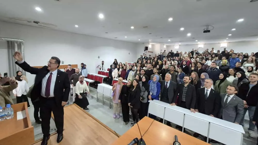 GENÇ’TEN GELECEĞİN HUKUKÇULARINA TAVSİYE