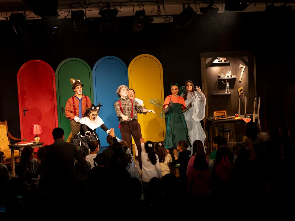  “PİNOKYO” AKÇAABAT’TA ÇOCUKLARLA BULUŞTU