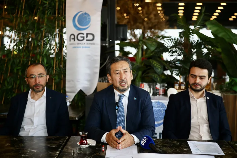 Doğu Türkistan Milli Meclisi Başkanı Tümtürk, Giresun