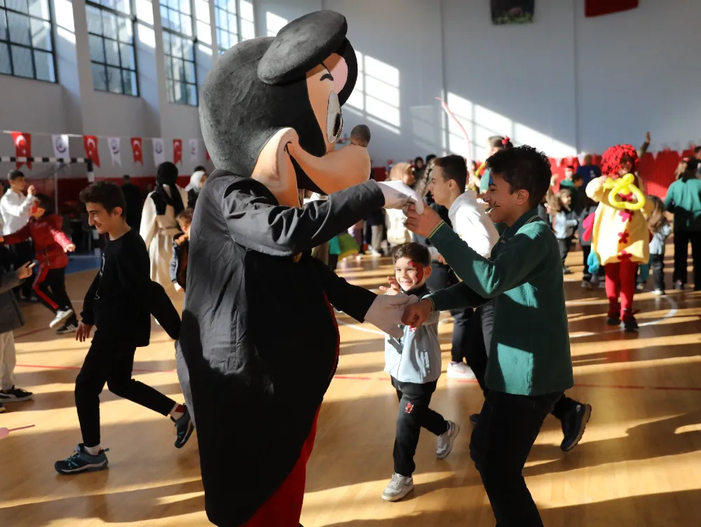 ÖZEL ÖĞRENCİLER ‘ENGELLENEMEZ HİKAYELERİNİ’ YAZDI