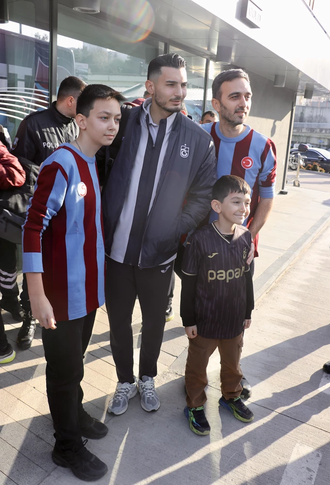 Trabzonspor kafilesi Kayseri'ye gitti