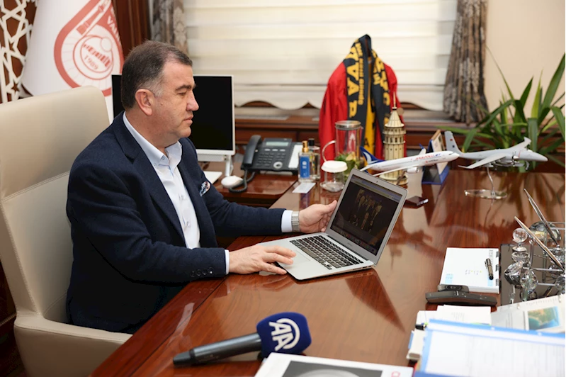 Bayburt Valisi Eldivan, AA'nın "Yılın Kareleri" oylamasına katıldı