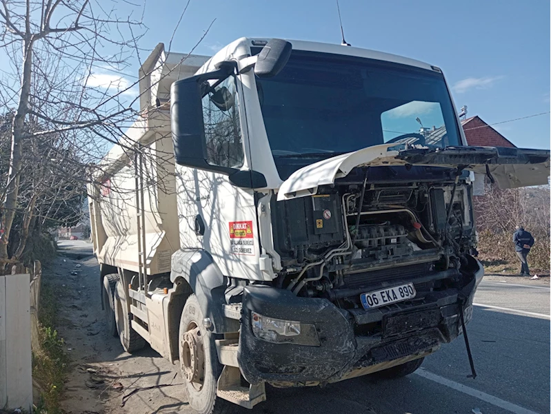 GÜNCELLEME - Giresun'da kamyon ile otomobilin çarpıştığı kazada ölenlerin sayısı 4'e yükseldi