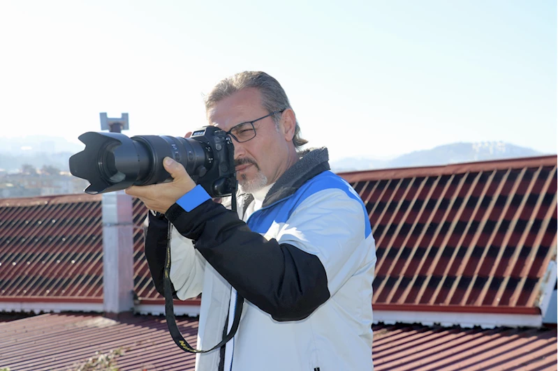 Fotoğraf tutkunu Türkçe öğretmeni, Kuş fotoğrafı için makinesini yanından ayırmıyor