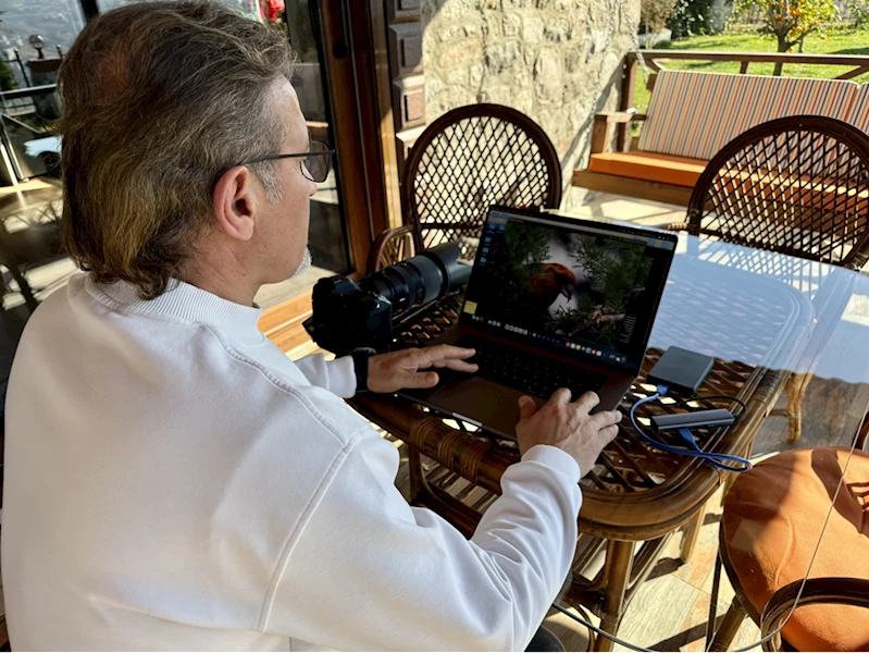 Fotoğraf tutkunu Türkçe öğretmeni, Kuş fotoğrafı için makinesini yanından ayırmıyor