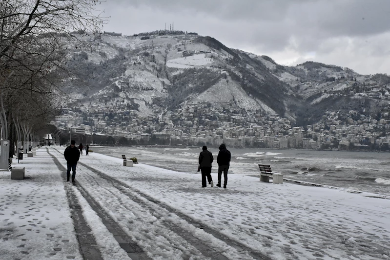 Karadeniz'de 1537 yerleşim yerine ulaşım sağlanamıyor