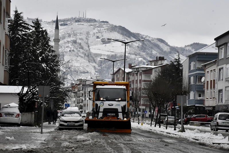 Karadeniz'de 1537 yerleşim yerine ulaşım sağlanamıyor