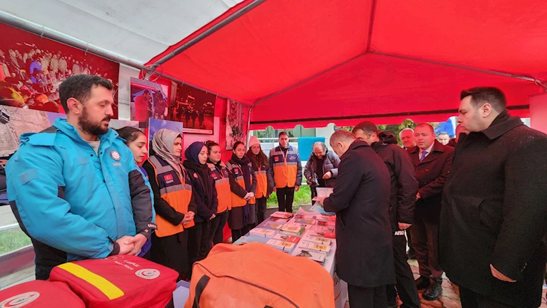 Artvin'de afetlere dikkat çekmek için stant açıldı