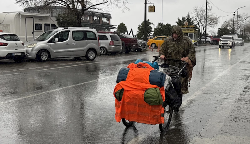 Yürüyerek dünya turuna çıkan İngiliz seyyah Türkiye