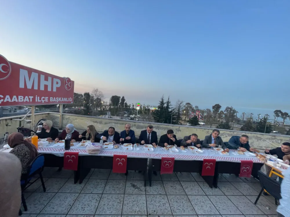 MHP AKÇAABAT’TA İFTAR SOFRASINDA BULUŞTU