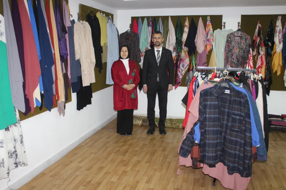 BEREKET ÇARŞISI, İHTİYAÇ SAHİPLERİNE KAPILARINI AÇTI