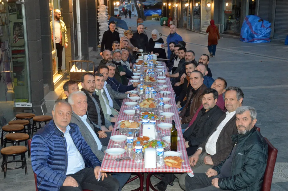 ESNAFLAR İFTAR SOFRASINDA BULUŞTU