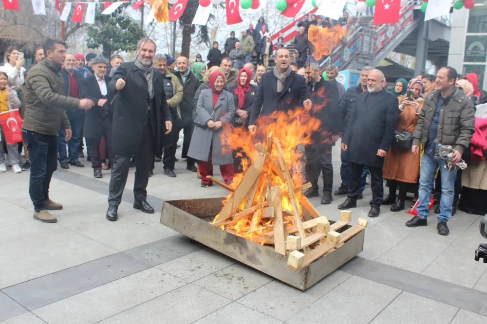 AKÇAABAT’TA NEVRUZ ATEŞİ YANDI