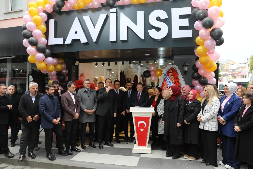 ‘LAVİNSE’ UZUNSOKAK’TA!