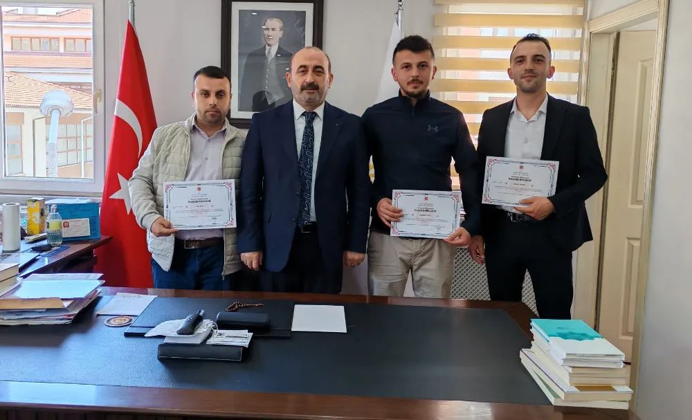 DİN GÖREVLİLERİNE BAŞARI BELGESİ