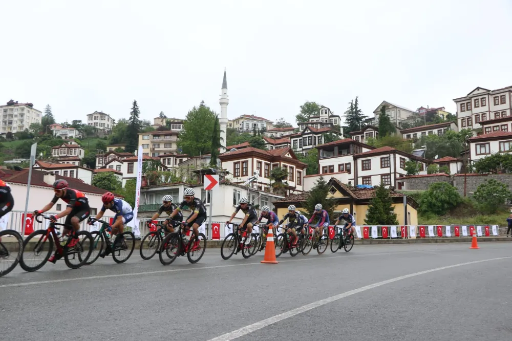 TÜRKİYE KUPASI 4. ETAP YOL YARIŞI TRABZON’DA NEFES KESTİ
