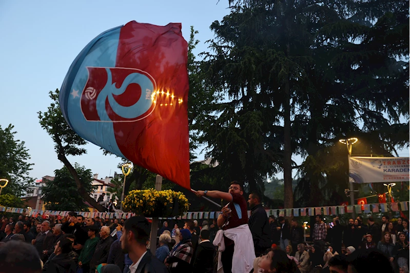 Trabzonspor taraftarları, Ziraat Türkiye Kupası finalini dev ekrandan takip etti