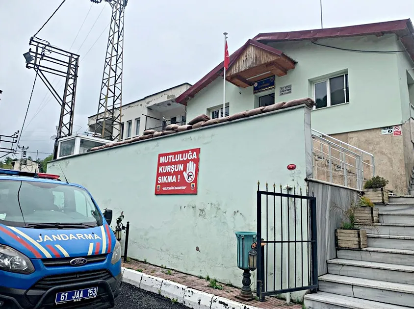 PAZARCIK JANDARMA KARAKOLU KAPANDI