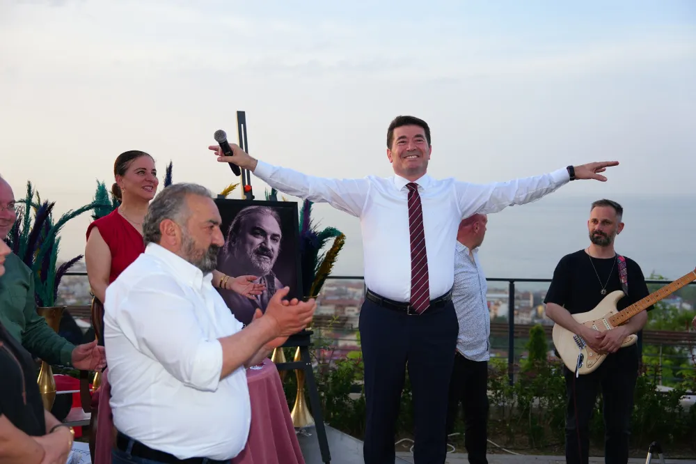 BOZTEPE’YE ‘VOLKAN KONAK’ HEYKELİ