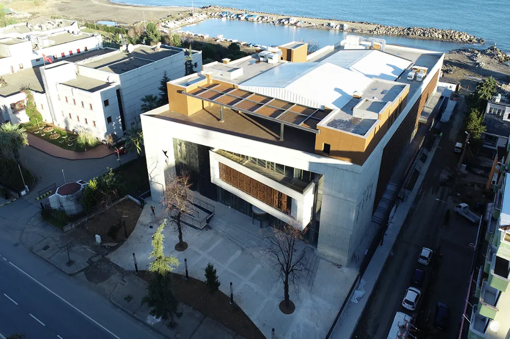 AKÇAABAT’TA KÜLTÜR VE SPOR YATIRIMLARI TAMAMLANMA AŞAMASINDA