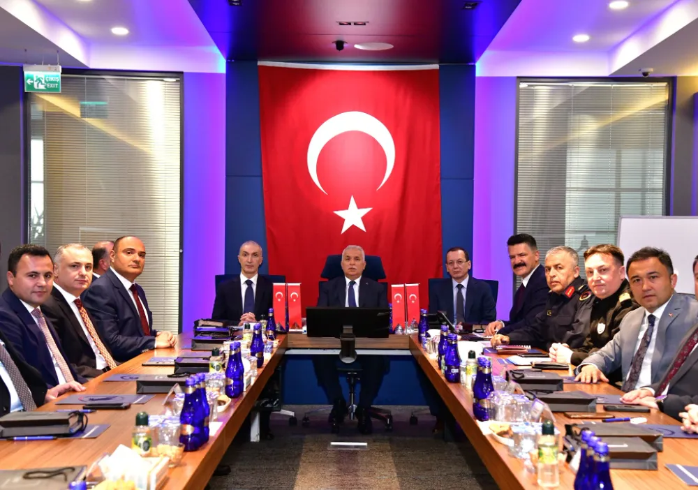 VALİ YILDIRIM BAŞKANLIĞINDA GÜVENLİK ZİRVESİ