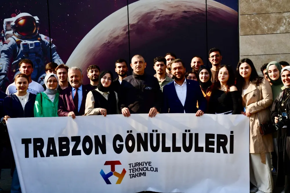HALUK BAYRAKTAR, BABASININ ADINI TAŞIYAN  BİLİM MERKEZİNİ ZİYARET ETTİ