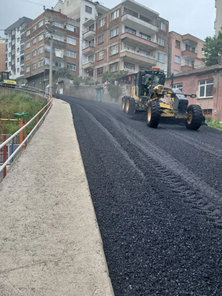 LAZLAR YOLU ASFALTLANDI