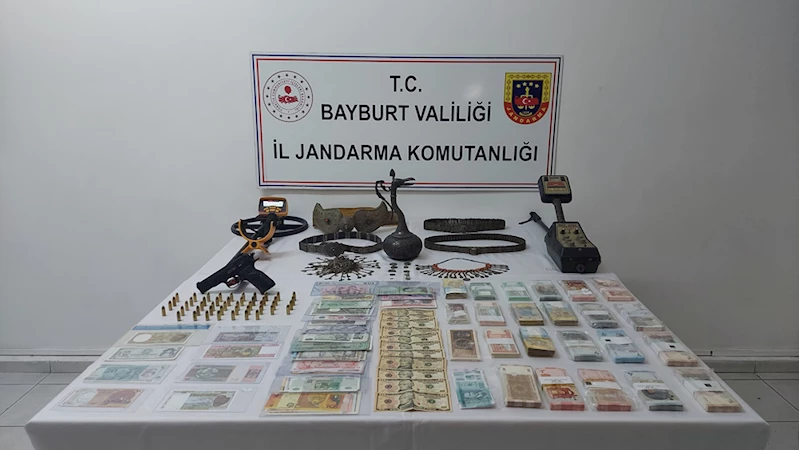 Bayburt merkezli 13 ilde tarihi eser ve izinsiz kazı operasyonu 