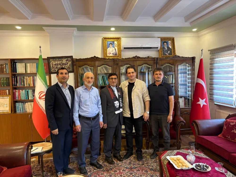 AKINCILAR DERNEĞİ’NDEN İRAN’A TAZİYE ZİYARETİ
